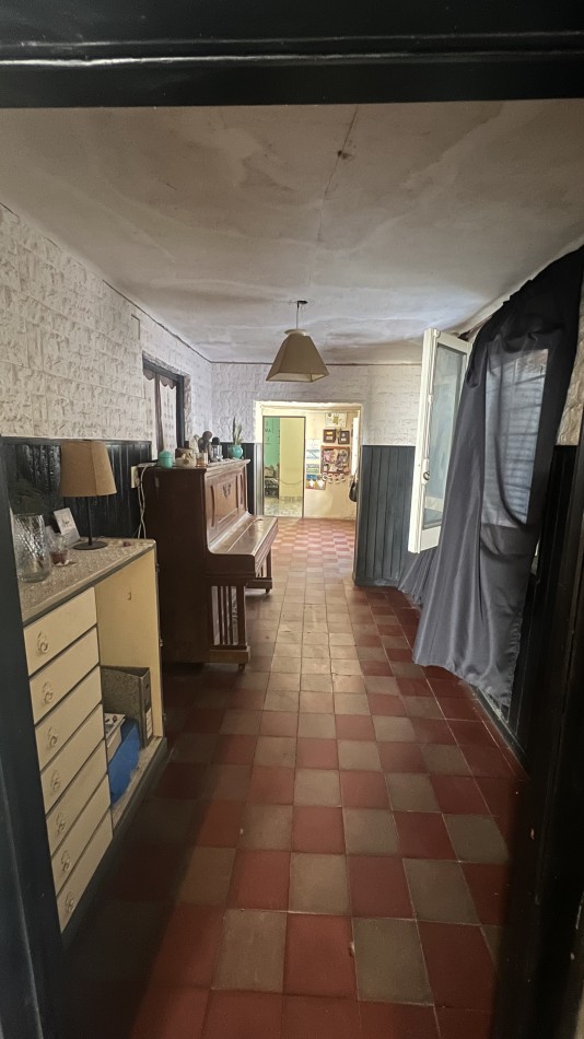 Increible casa en venta en Alberti 2600 2 dorm